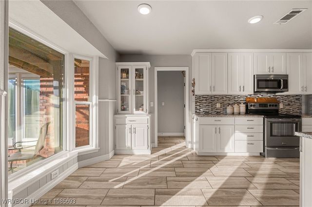 1501 N 13th Street, Van Buren, AR 72956