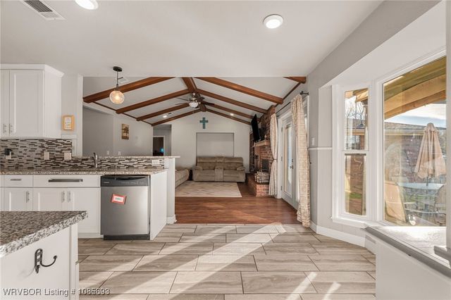 1501 N 13th Street, Van Buren, AR 72956