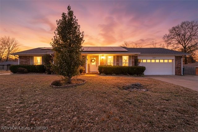 1501 N 13th Street, Van Buren, AR 72956