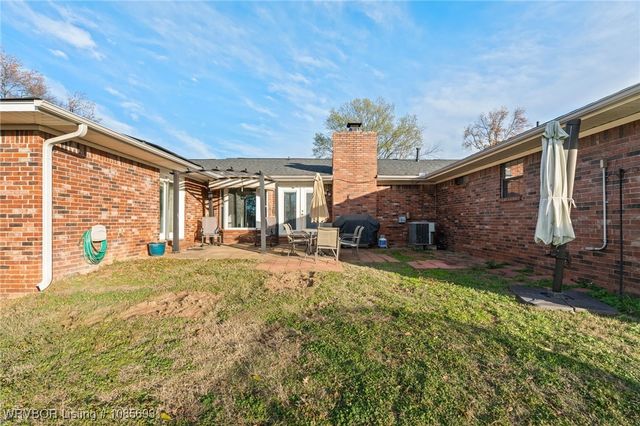 1501 N 13th Street, Van Buren, AR 72956