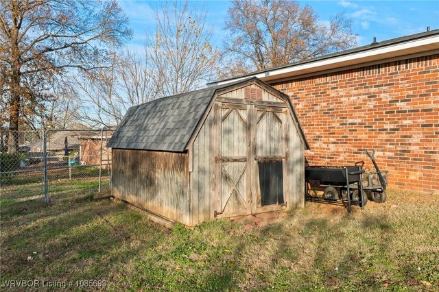 1501 N 13th Street, Van Buren, AR 72956