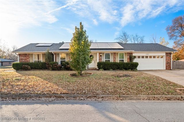 1501 N 13th Street, Van Buren, AR 72956