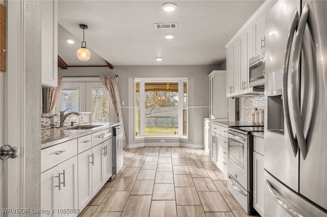 1501 N 13th Street, Van Buren, AR 72956