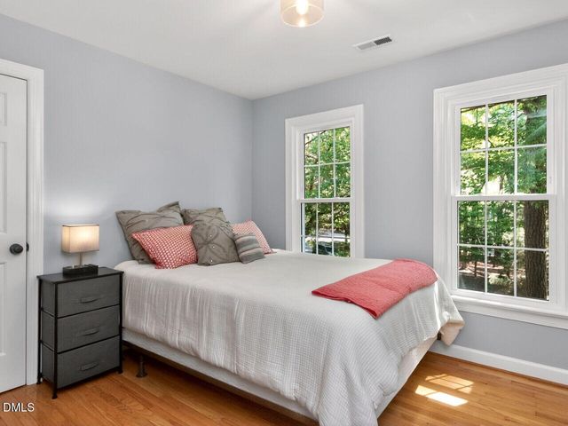 5913 Dunbarton Way, Raleigh, NC 27613