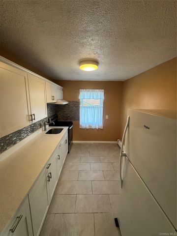 1005 Broadway, Westbury, NY 11590