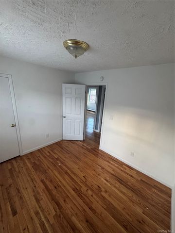 1005 Broadway, Westbury, NY 11590