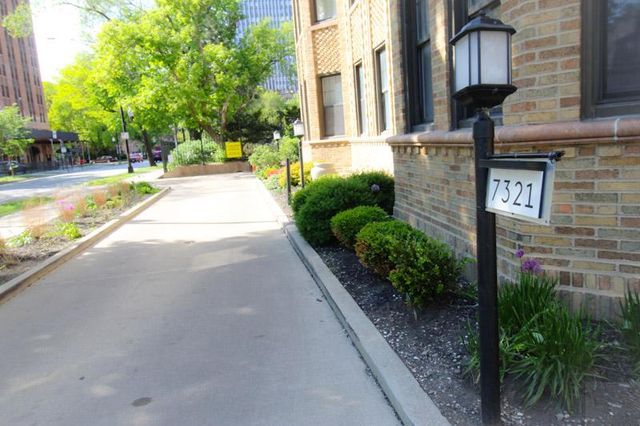 7321 S South Shore Drive 7B, Chicago, IL 60649