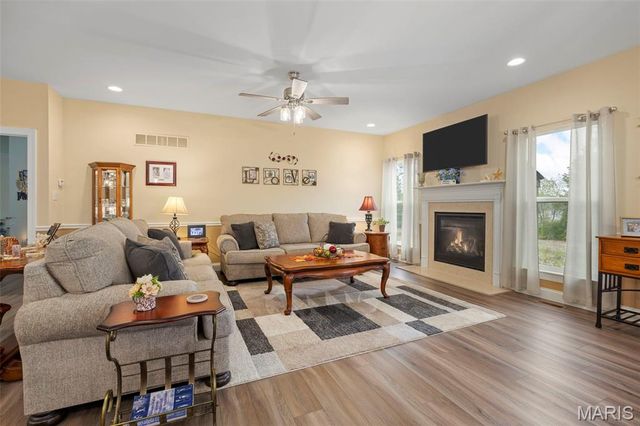 116 Columbia Meadows Lane, O'fallon, MO 63366