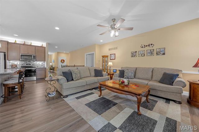 116 Columbia Meadows Lane, O'fallon, MO 63366