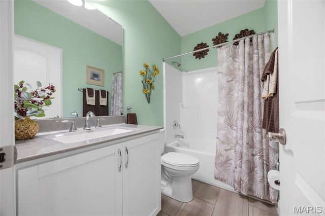 116 Columbia Meadows Lane, O'fallon, MO 63366