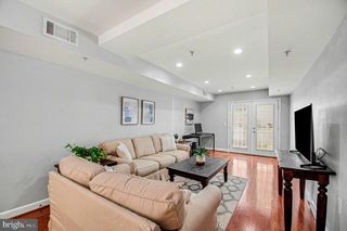 4189 S FOUR MILE RUN DR S #101, Arlington, VA 22204