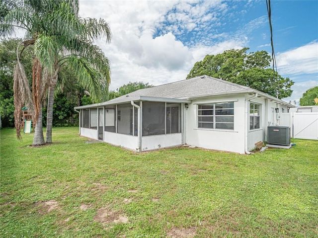 1902 4th Avenue, Vero Beach, FL 32960