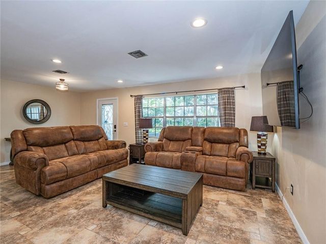1902 4th Avenue, Vero Beach, FL 32960