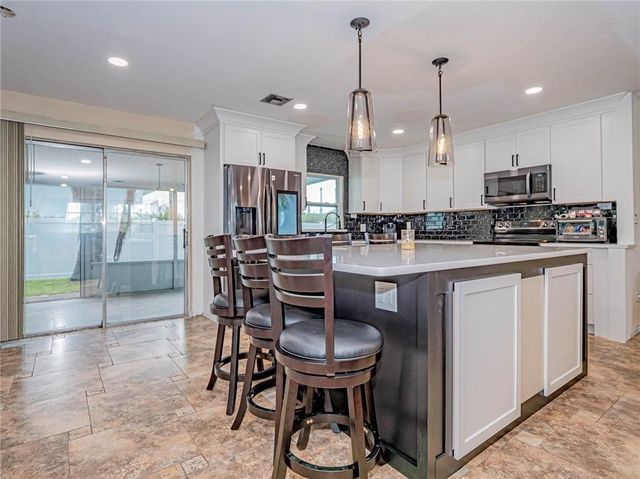 1902 4th Avenue, Vero Beach, FL 32960