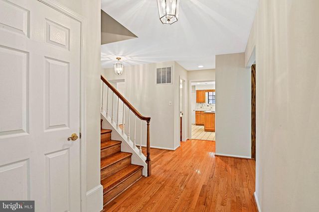 11311 HANDLEBAR RD, Reston, VA 20191