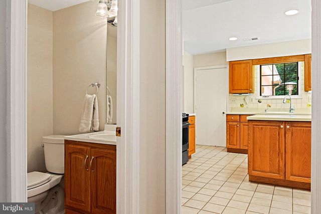 11311 HANDLEBAR RD, Reston, VA 20191