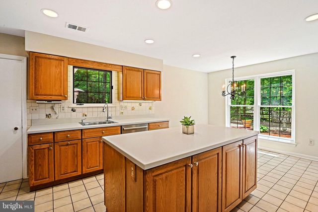 11311 HANDLEBAR RD, Reston, VA 20191