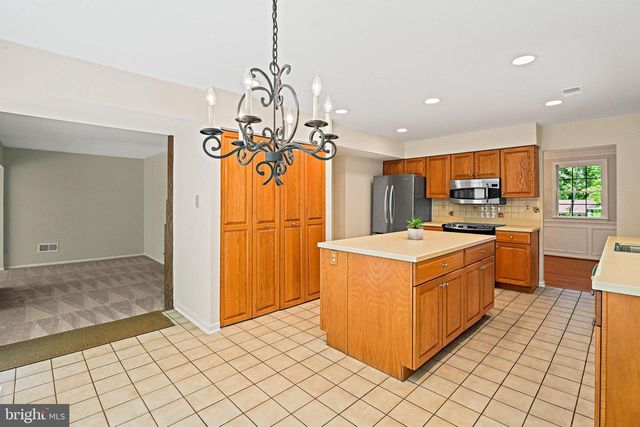 11311 HANDLEBAR RD, Reston, VA 20191