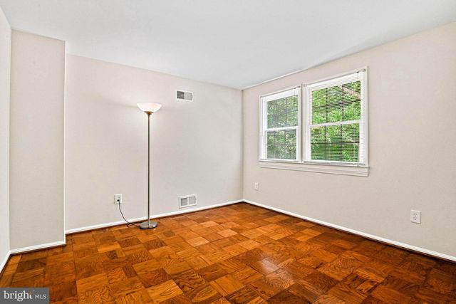 11311 HANDLEBAR RD, Reston, VA 20191