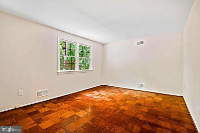 11311 HANDLEBAR RD, Reston, VA 20191