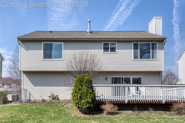 7087 Hogan Drive, York Charter Township, MI 48197