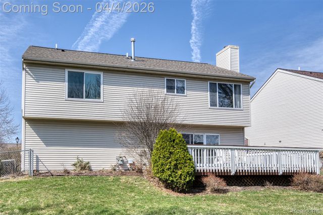 7087 Hogan Drive, York Charter Township, MI 48197