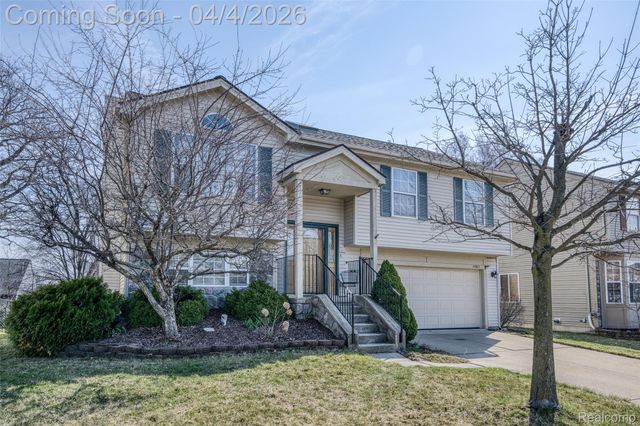 7087 Hogan Drive, York Charter Township, MI 48197