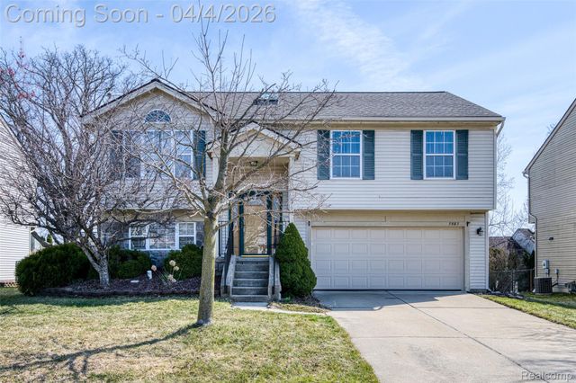 7087 Hogan Drive, York Charter Township, MI 48197