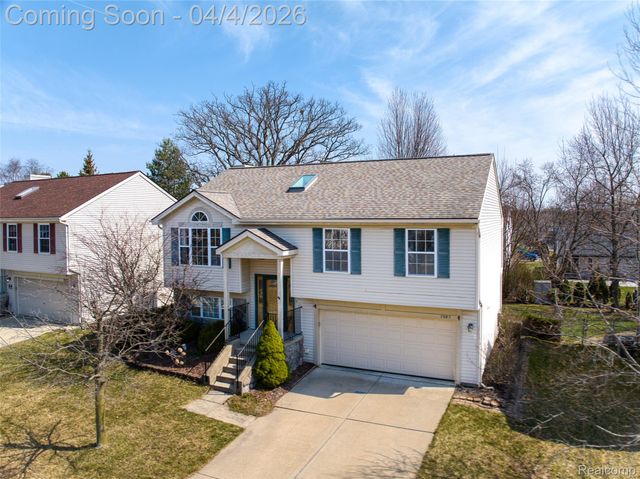7087 Hogan Drive, York Charter Township, MI 48197