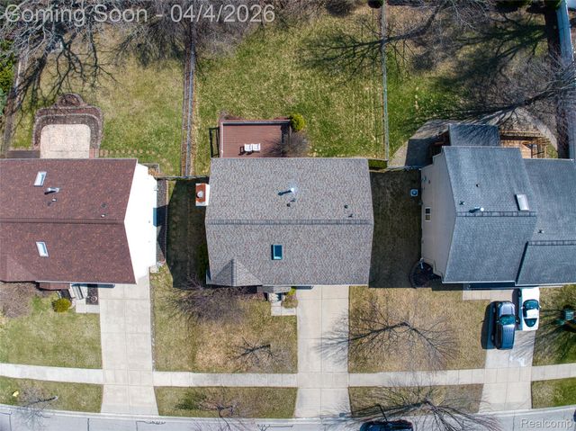 7087 Hogan Drive, York Charter Township, MI 48197