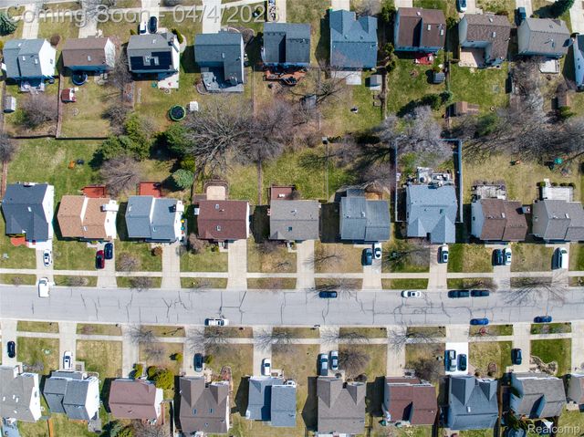 7087 Hogan Drive, York Charter Township, MI 48197