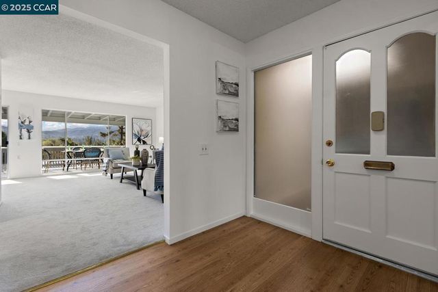 1816 Golden Rain Rd 13, Walnut Creek, CA 94595