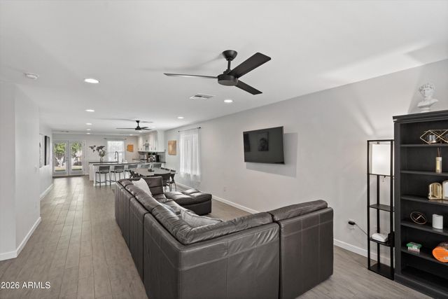 2324 E HARVARD Street, Phoenix, AZ 85006