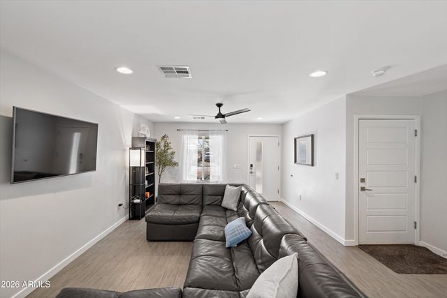 2324 E HARVARD Street, Phoenix, AZ 85006