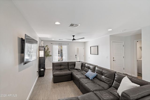 2324 E HARVARD Street, Phoenix, AZ 85006