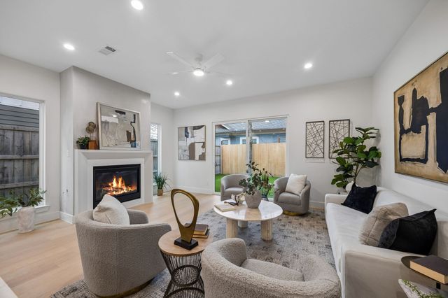 5605 Santa Fe Avenue, Dallas, TX 75214