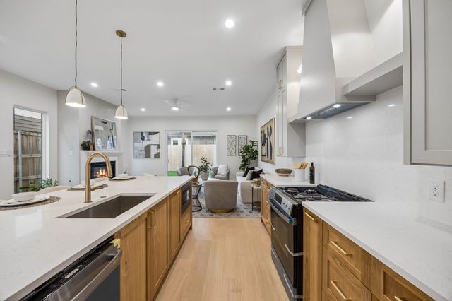 5605 Santa Fe Avenue, Dallas, TX 75214