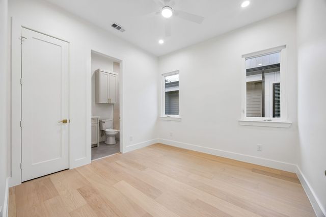 5605 Santa Fe Avenue, Dallas, TX 75214