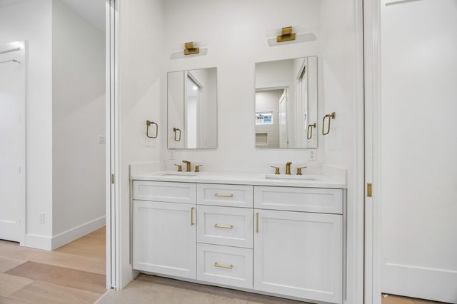 5605 Santa Fe Avenue, Dallas, TX 75214