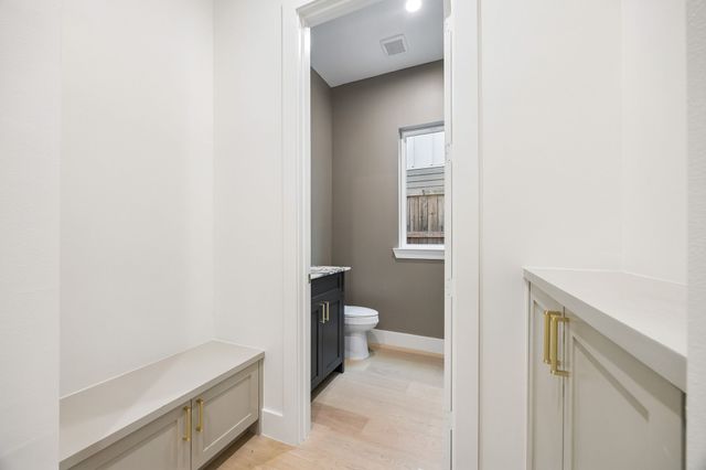 5605 Santa Fe Avenue, Dallas, TX 75214