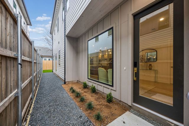 5605 Santa Fe Avenue, Dallas, TX 75214