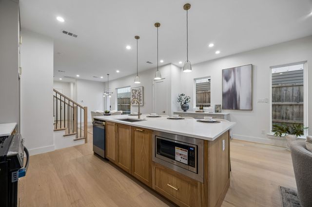 5605 Santa Fe Avenue, Dallas, TX 75214