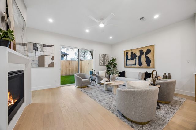 5605 Santa Fe Avenue, Dallas, TX 75214