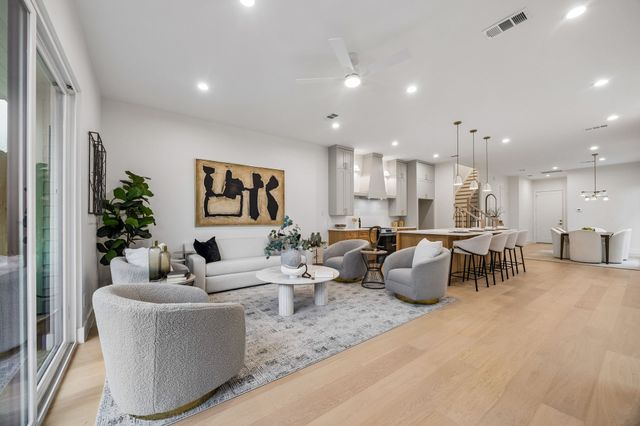 5605 Santa Fe Avenue, Dallas, TX 75214