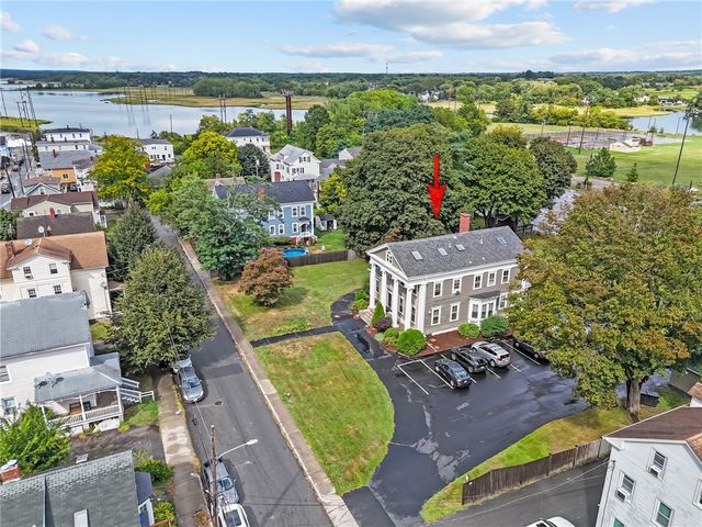 21 Federal Street, Warren, RI 02885