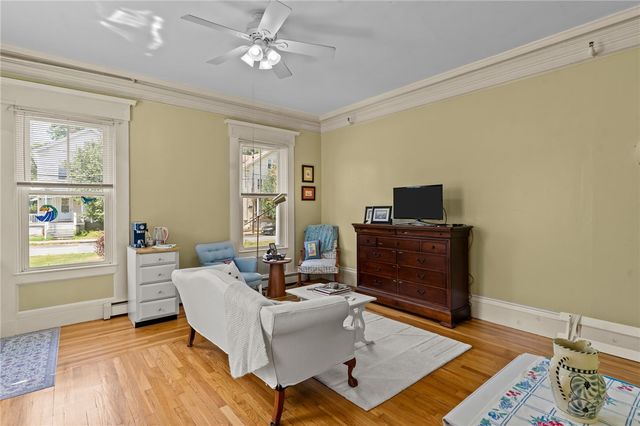 21 Federal Street, Warren, RI 02885