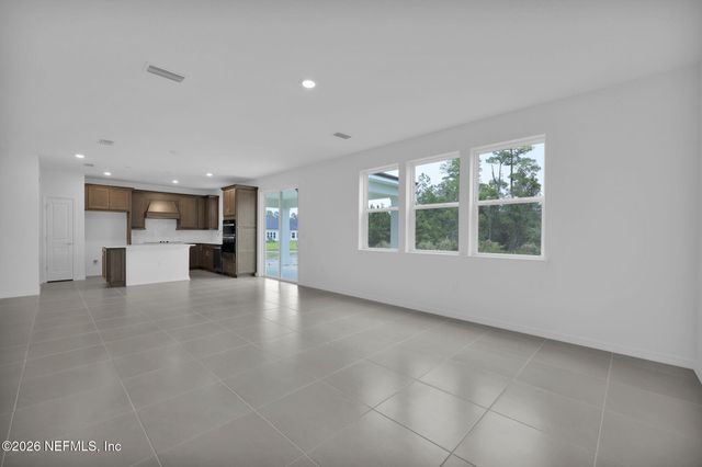 3588 AMERICANA Drive, Green Cove Springs, FL 32043