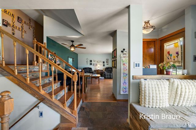 5185 Pine Ridge Drive, Norton Shores City, MI 49441