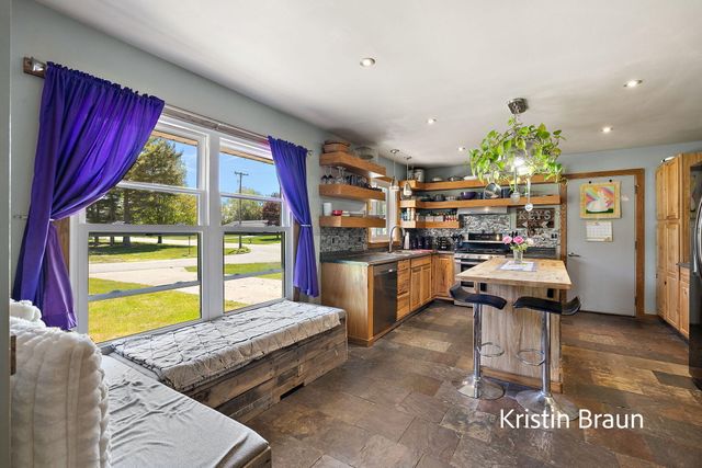 5185 Pine Ridge Drive, Norton Shores City, MI 49441