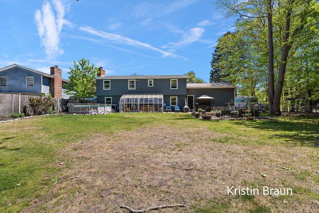 5185 Pine Ridge Drive, Norton Shores City, MI 49441